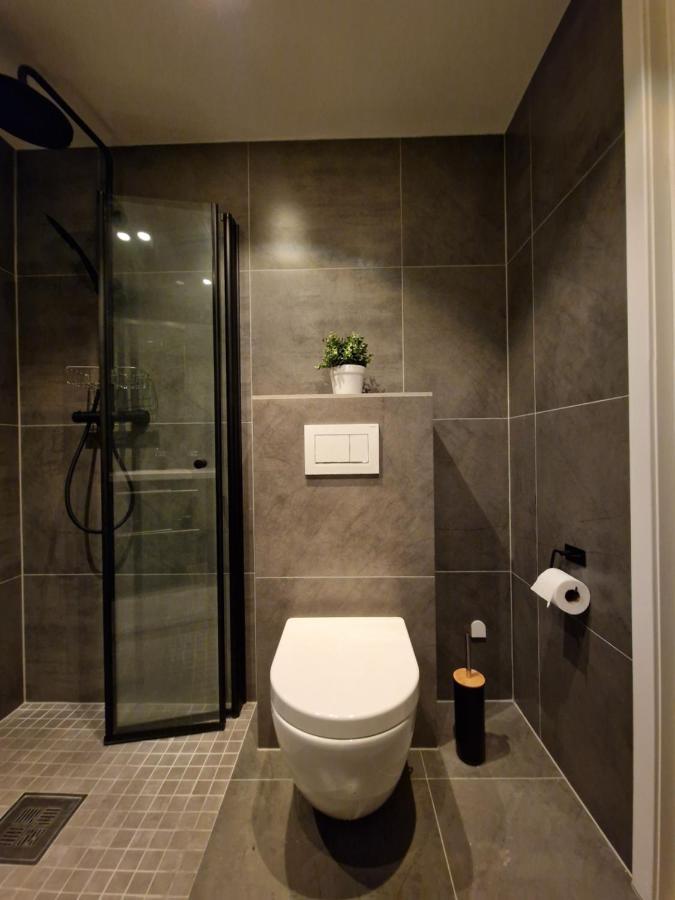 Apartment Modern And Apartment, 6 Mins To *